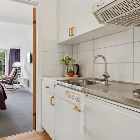 Floora - 250m From The Sea By Interhome