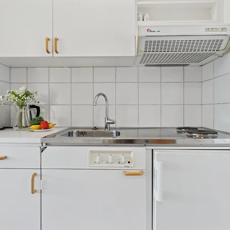 Floora - 250m From The Sea By Interhome *